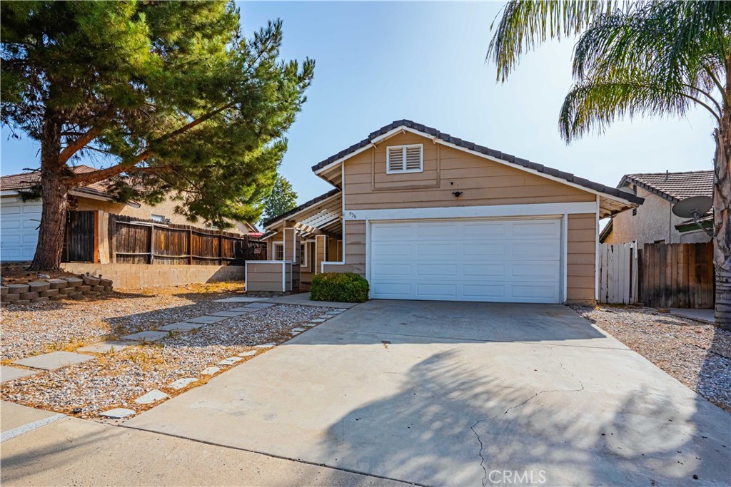 936 Lake Meadow Court Property Photo 1