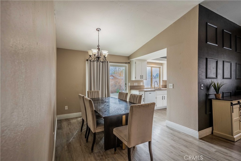 936 Lake Meadow Court Property Photo 12