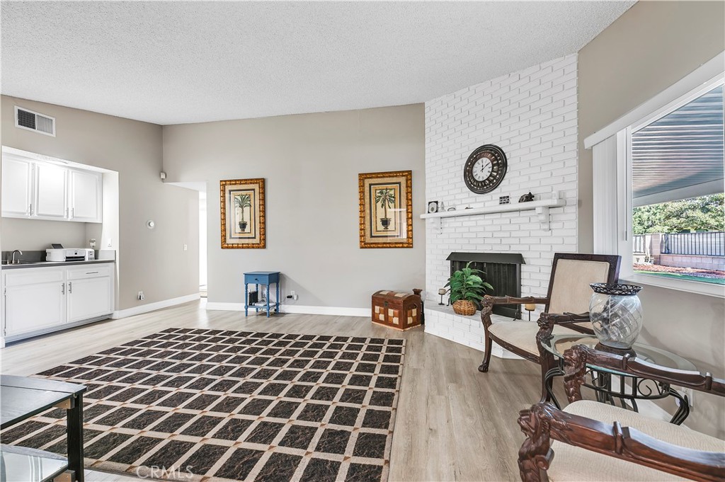 1186 Bottle Tree Way Property Photo 6
