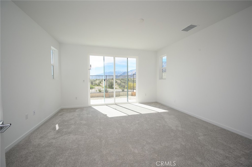 283 Mustang Lane Property Photo 6