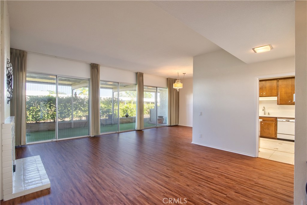 26050 Bonita Vista Court Court Property Photo 2