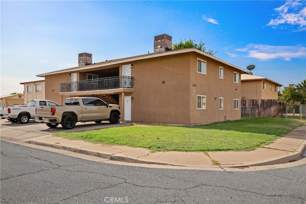 216 Beach Avenue Property Photo 3
