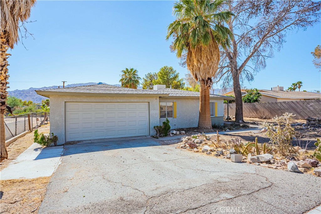 73163 Sun Valley Drive Property Photo 1