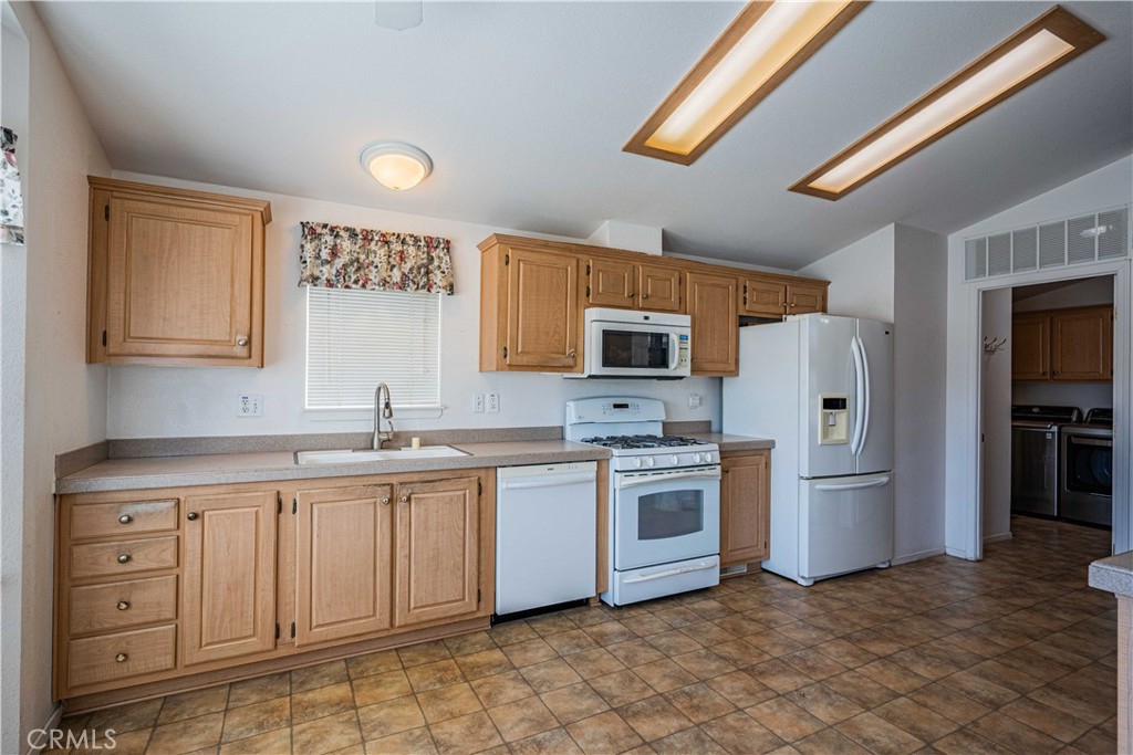 27250 Murrieta Road 231 Property Photo 11