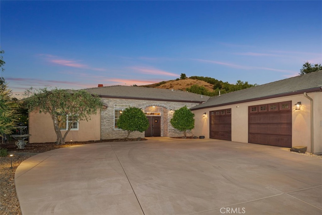 45600 La Cruz Dr. Property Photo 1