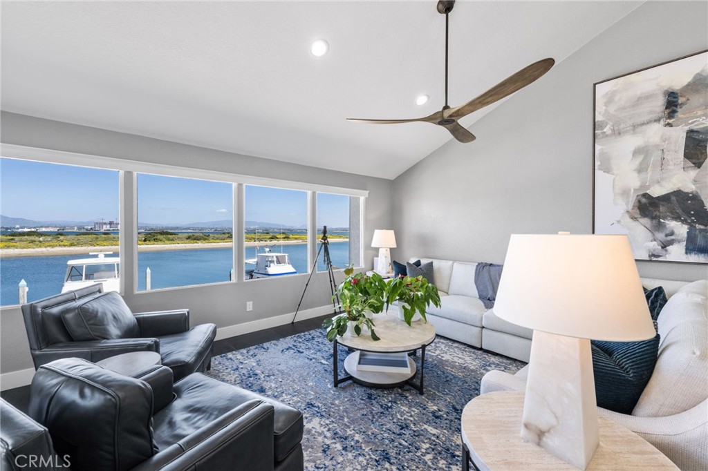 6 Kingston Court E Property Photo 1