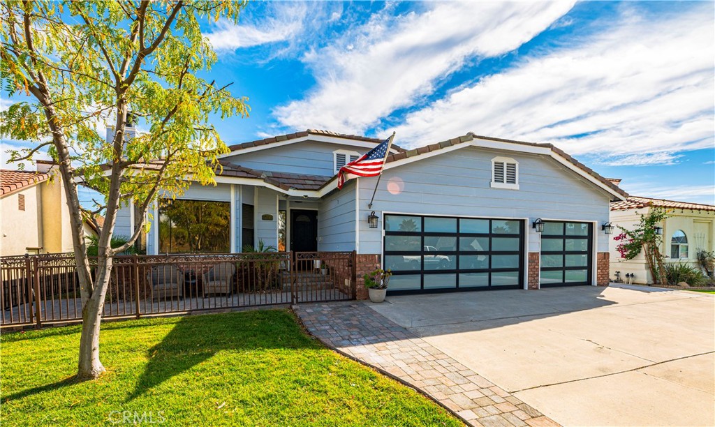 22535 W San Joaquin Drive Property Photo 1