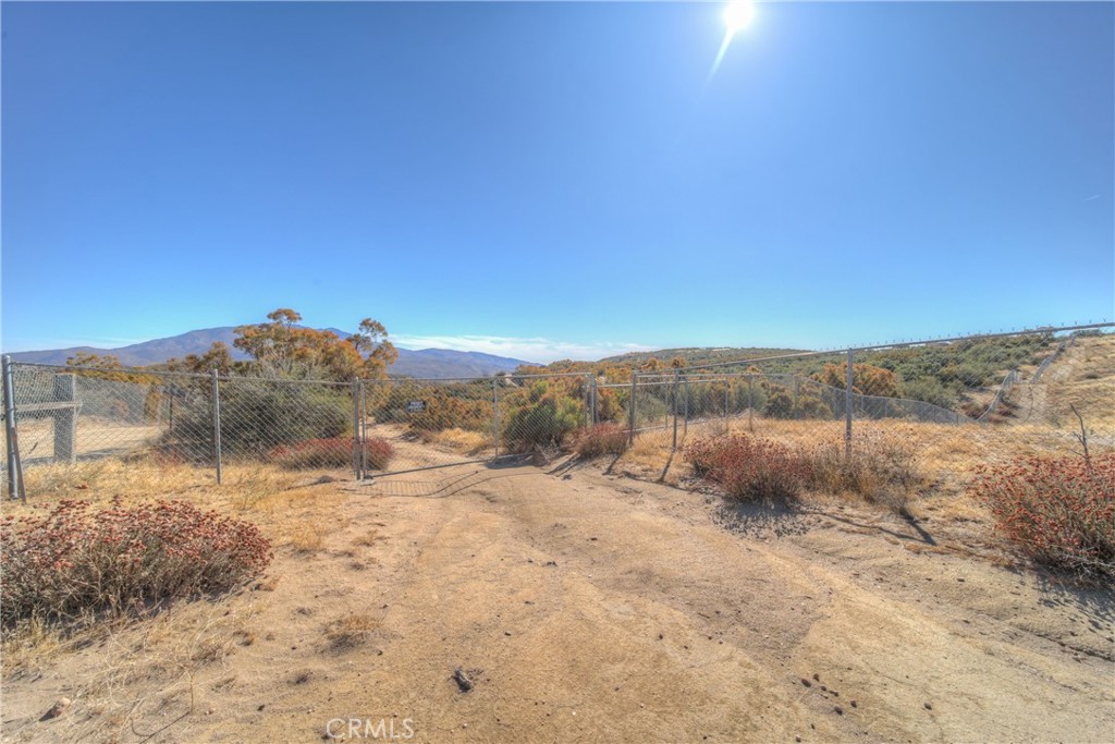 0 Table Mountain Truck Trail Property Photo 2