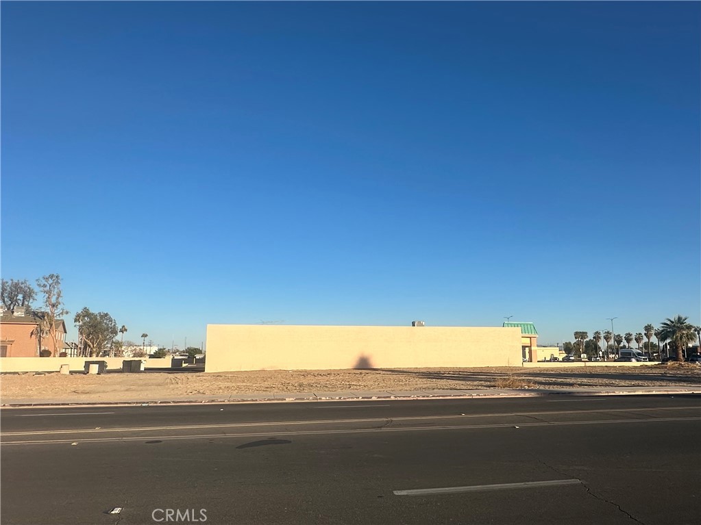 160 N Lovekin Boulevard Property Photo 4