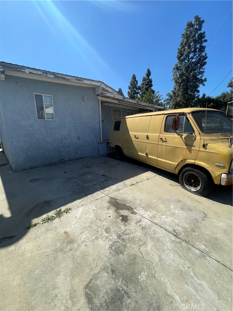 4910 Gratian Street Property Photo