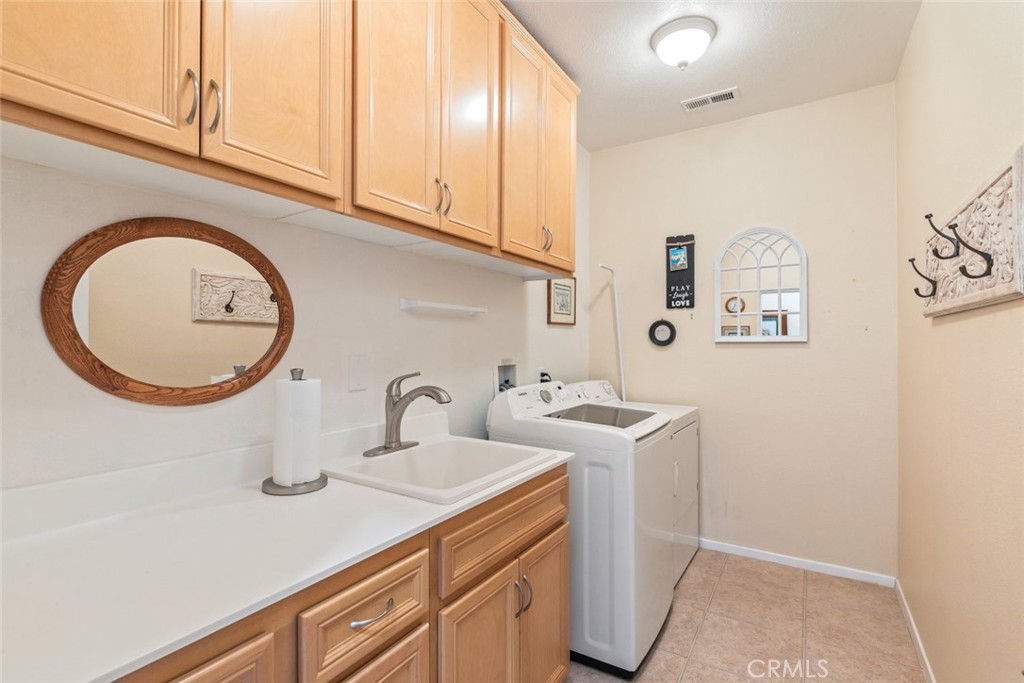 1643 Beaver B Property Photo 17