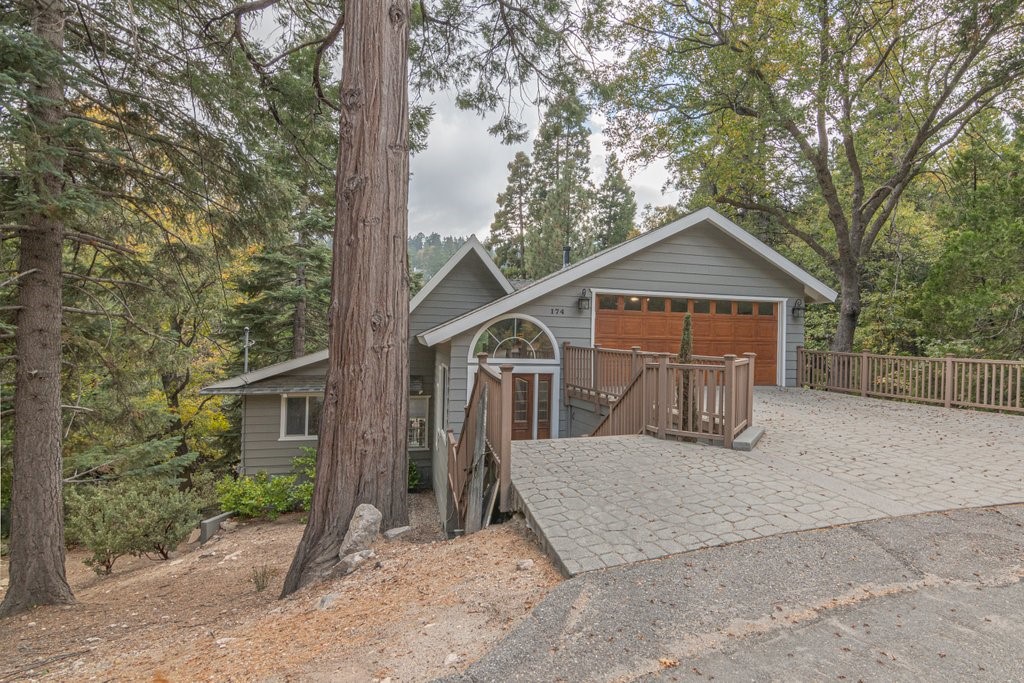 174 Hillcrest Court Property Photo 11