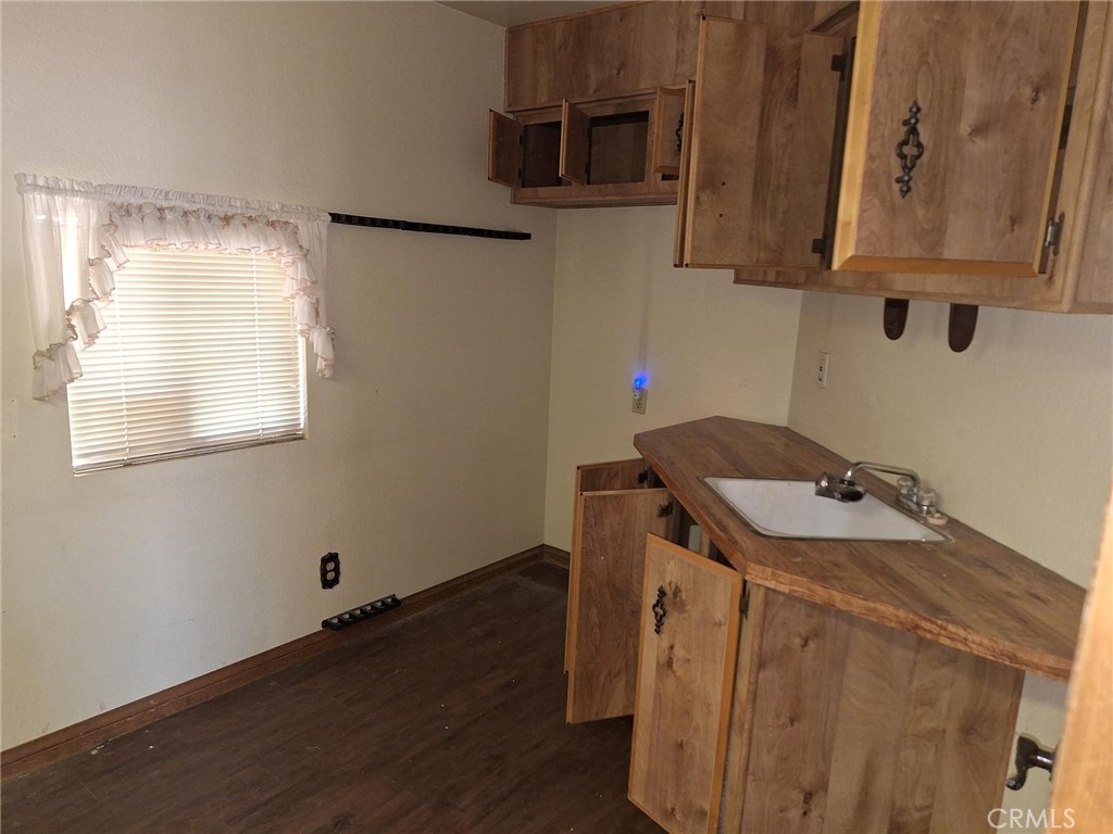 1300 W Menlo Avenue 227 Property Photo 16