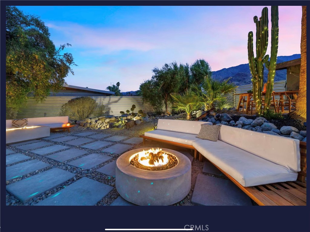 2466 N Girasol Avenue Property Photo 3