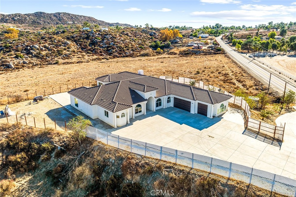 23044 Juniper Flats Road Property Photo 1