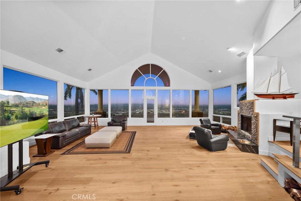 42600 Pradera Way Property Photo 8