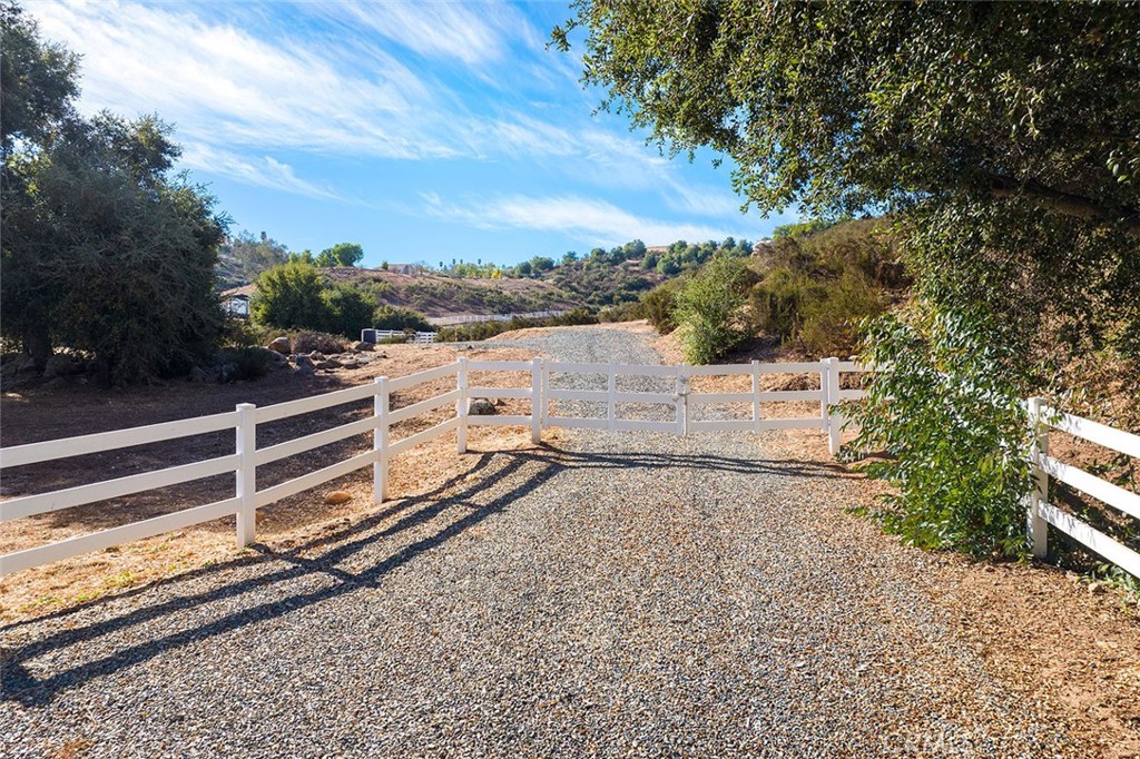38563 Calle De Companero Property Photo 1
