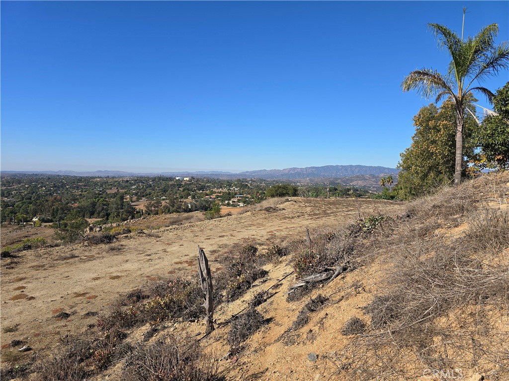 1387 Las Vistas Road Property Photo 1