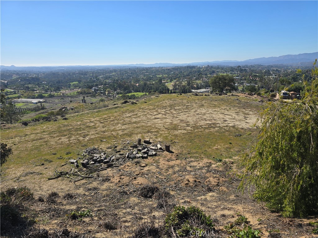 1387 Las Vistas Road Property Photo 4