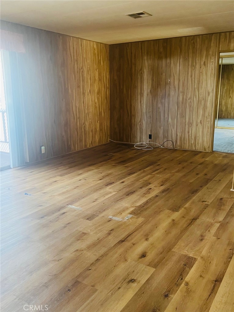 3663 Buchanan 14 Property Photo 5