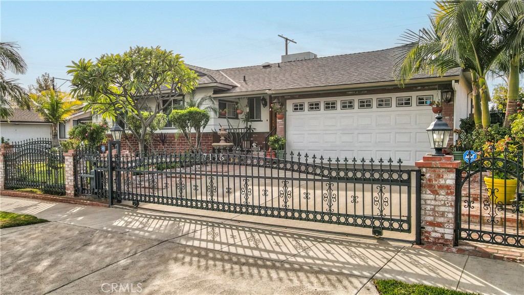 7115 Park Manor Avenue Property Photo 1
