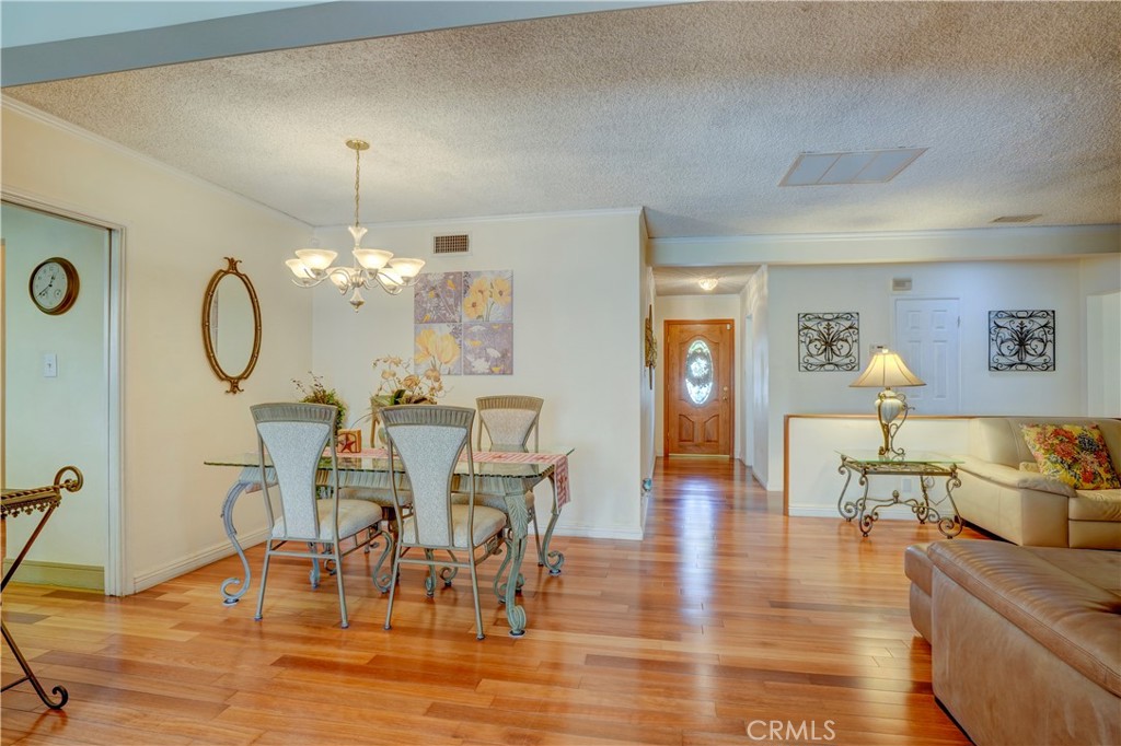7115 Park Manor Avenue Property Photo 11