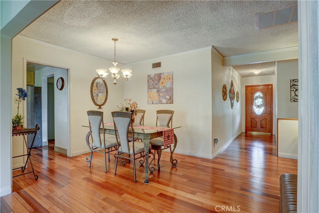 7115 Park Manor Avenue Property Photo 12