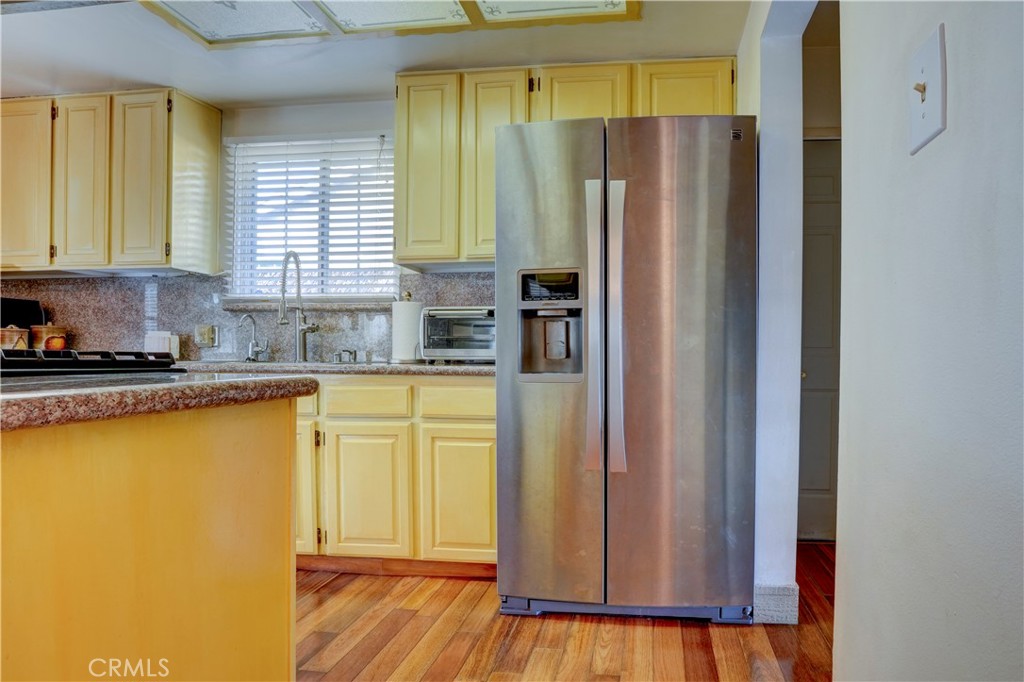 7115 Park Manor Avenue Property Photo 15