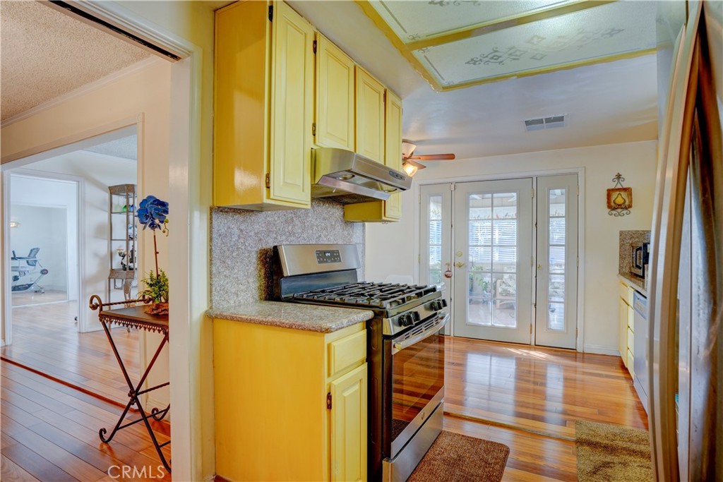 7115 Park Manor Avenue Property Photo 16