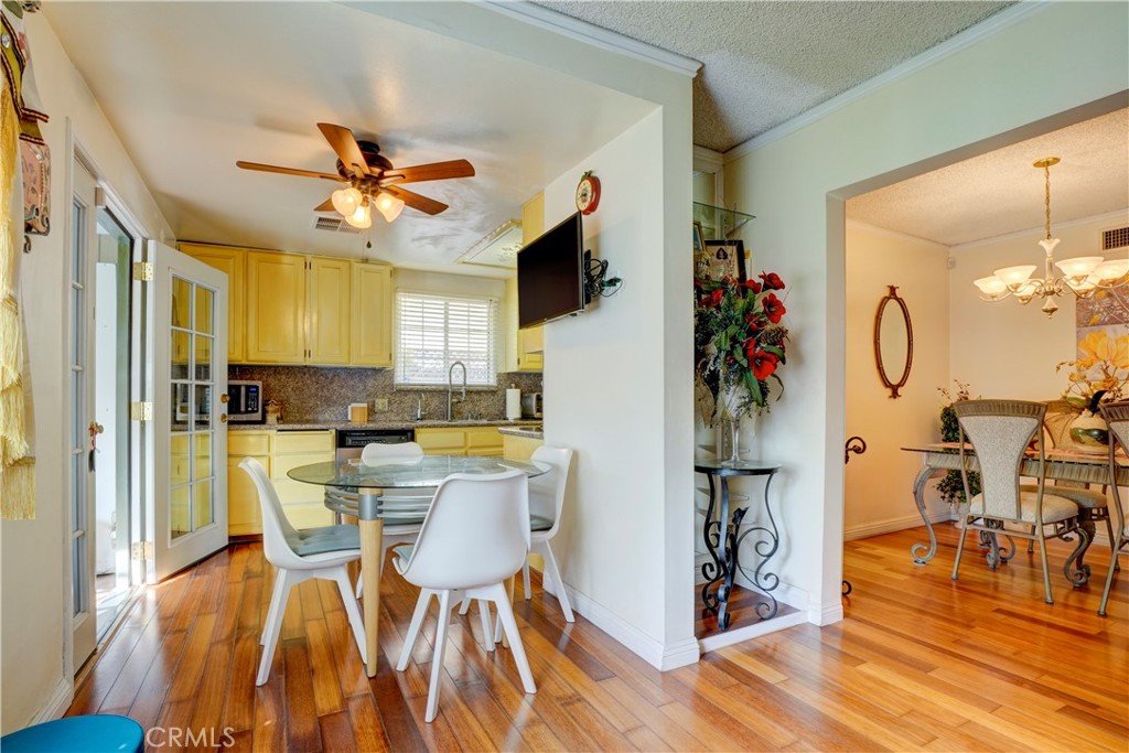 7115 Park Manor Avenue Property Photo 22