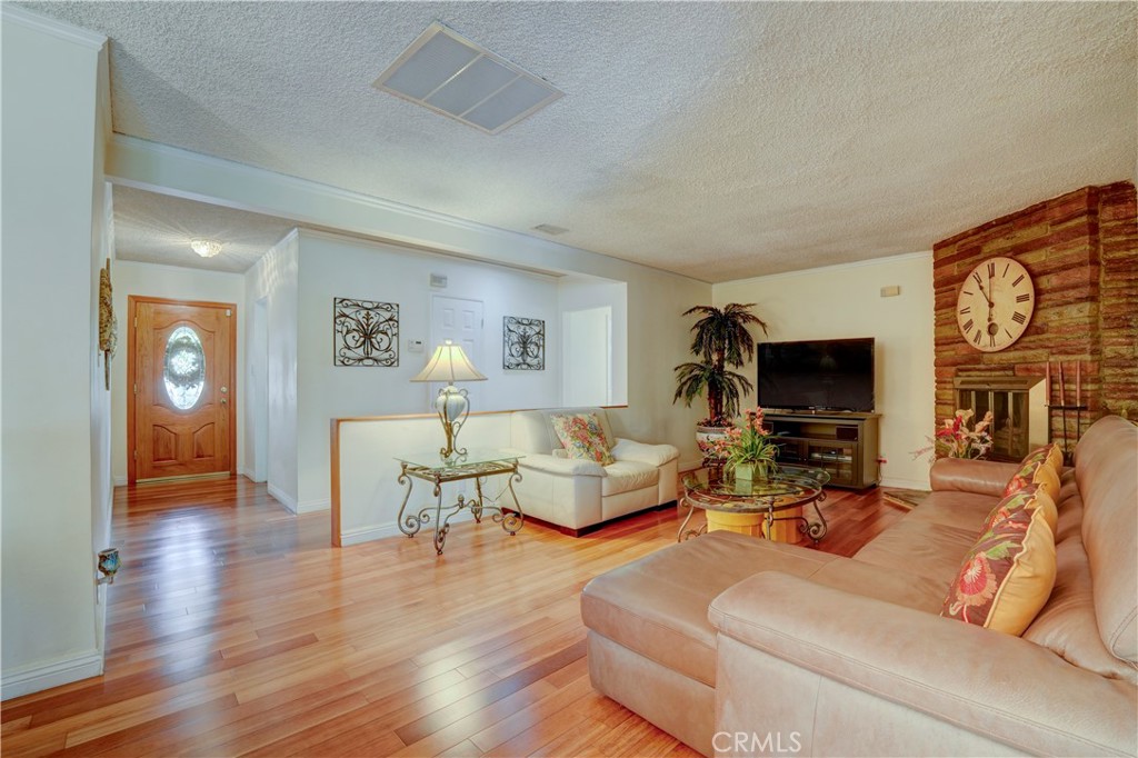 7115 Park Manor Avenue Property Photo 24