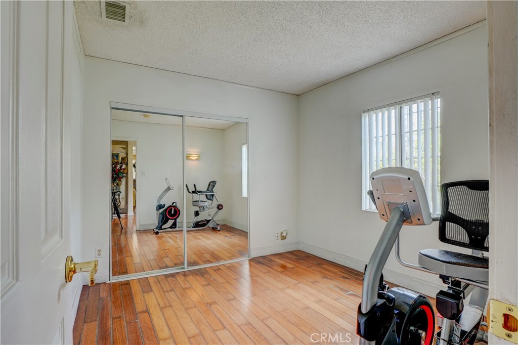7115 Park Manor Avenue Property Photo 27