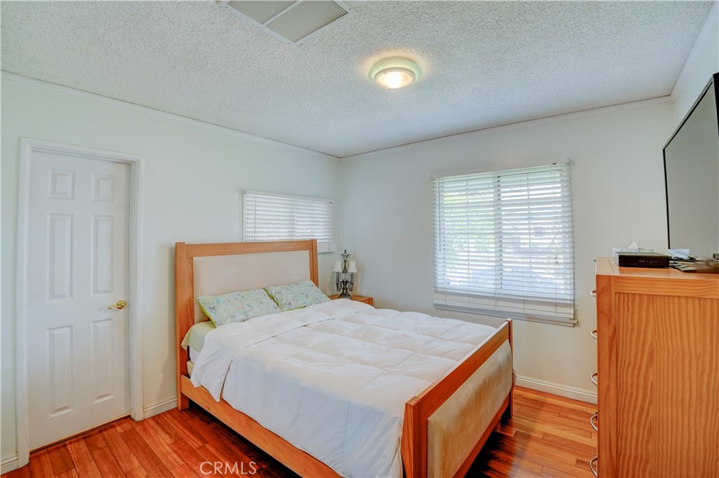 7115 Park Manor Avenue Property Photo 30