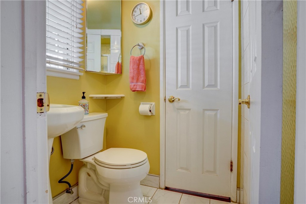 7115 Park Manor Avenue Property Photo 33