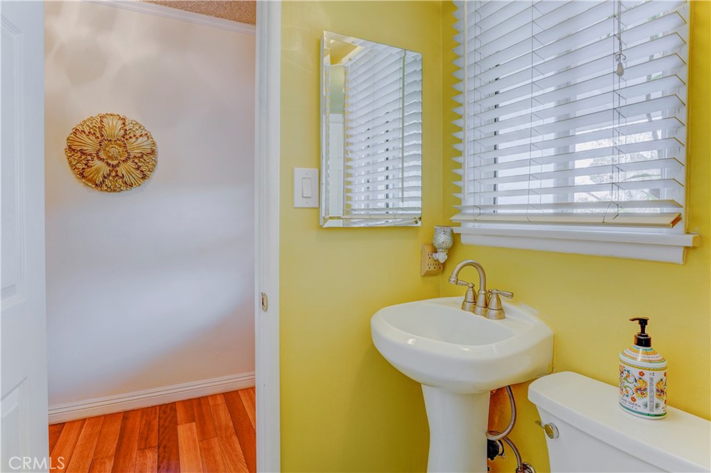 7115 Park Manor Avenue Property Photo 35