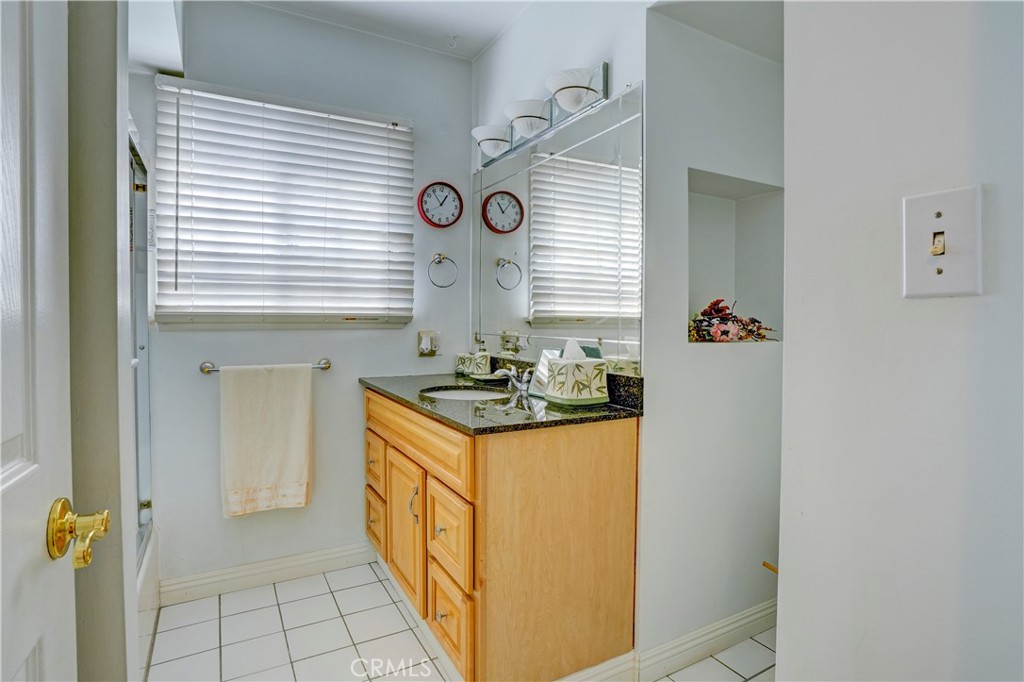 7115 Park Manor Avenue Property Photo 41