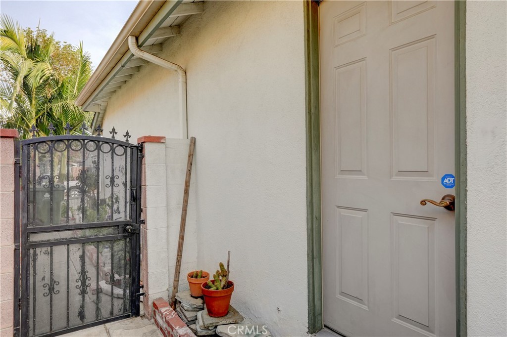 7115 Park Manor Avenue Property Photo 46