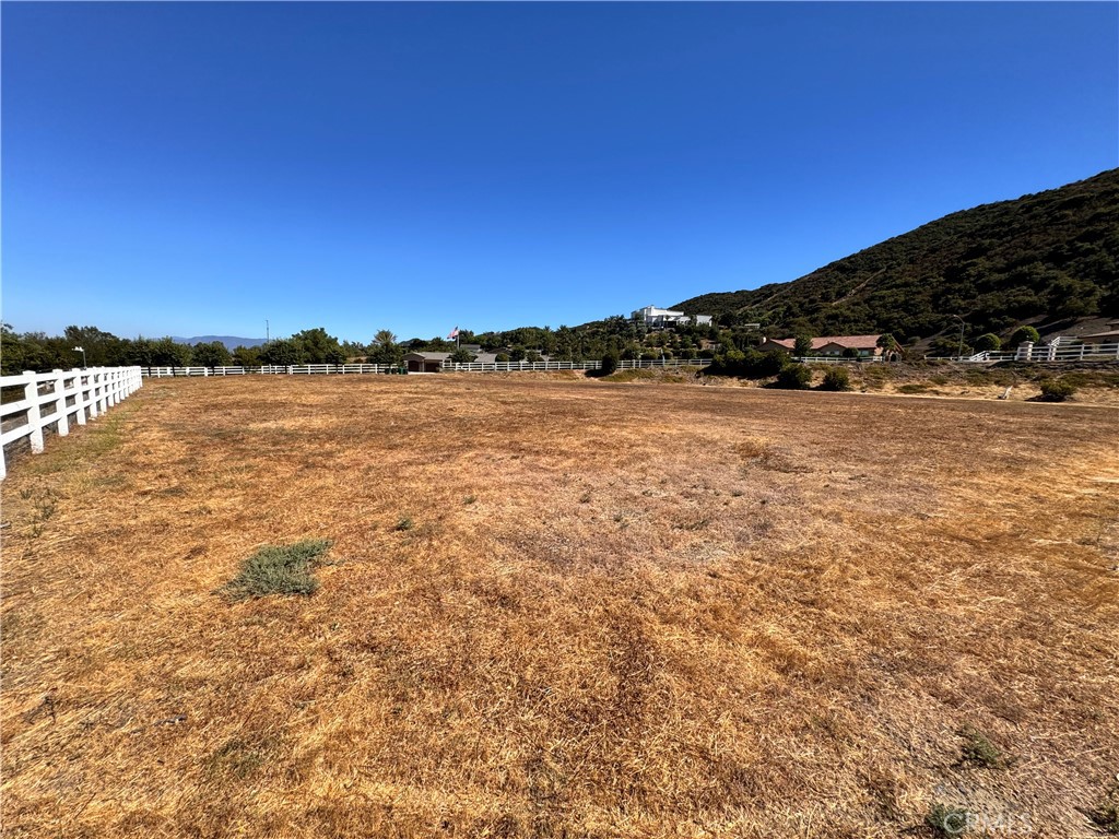 42782 Calle Ortega Property Photo 5
