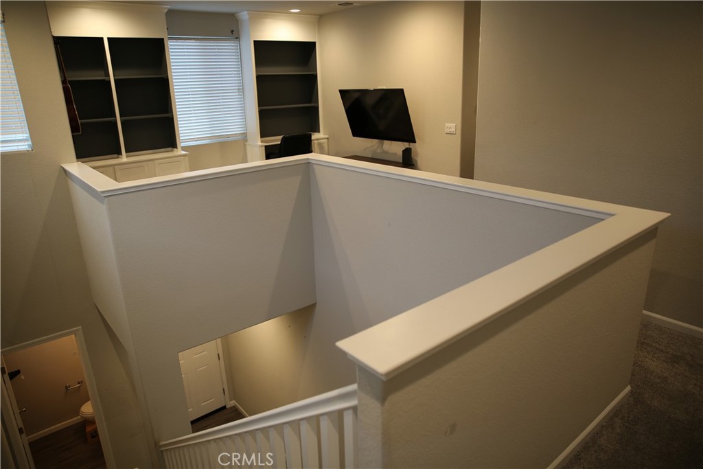 255 Coolcrest Drive Property Photo 9