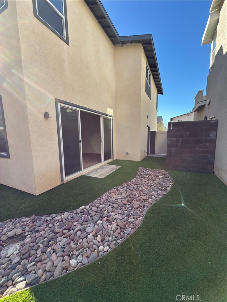 15844 Caterpillar Dr Property Photo 6