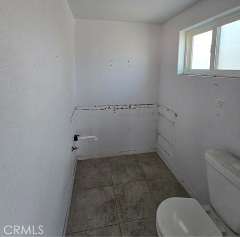 261 E Crescent Avenue Property Photo 10