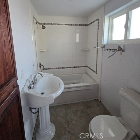 261 E Crescent Avenue Property Photo 13