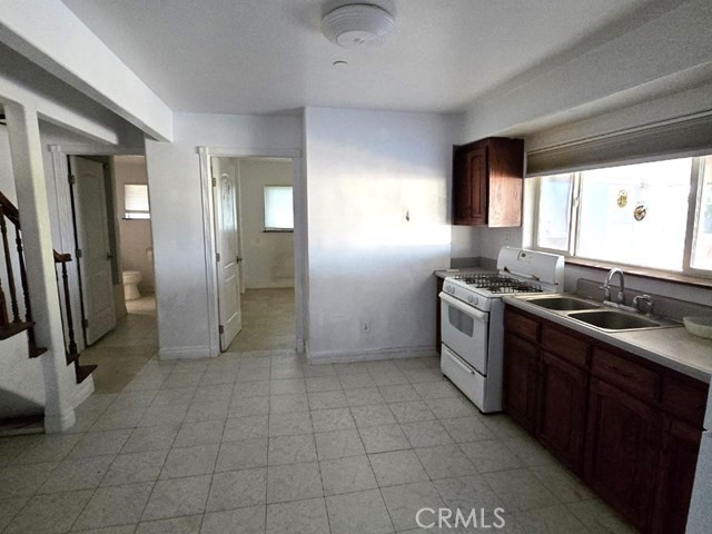 261 E Crescent Avenue Property Photo 25