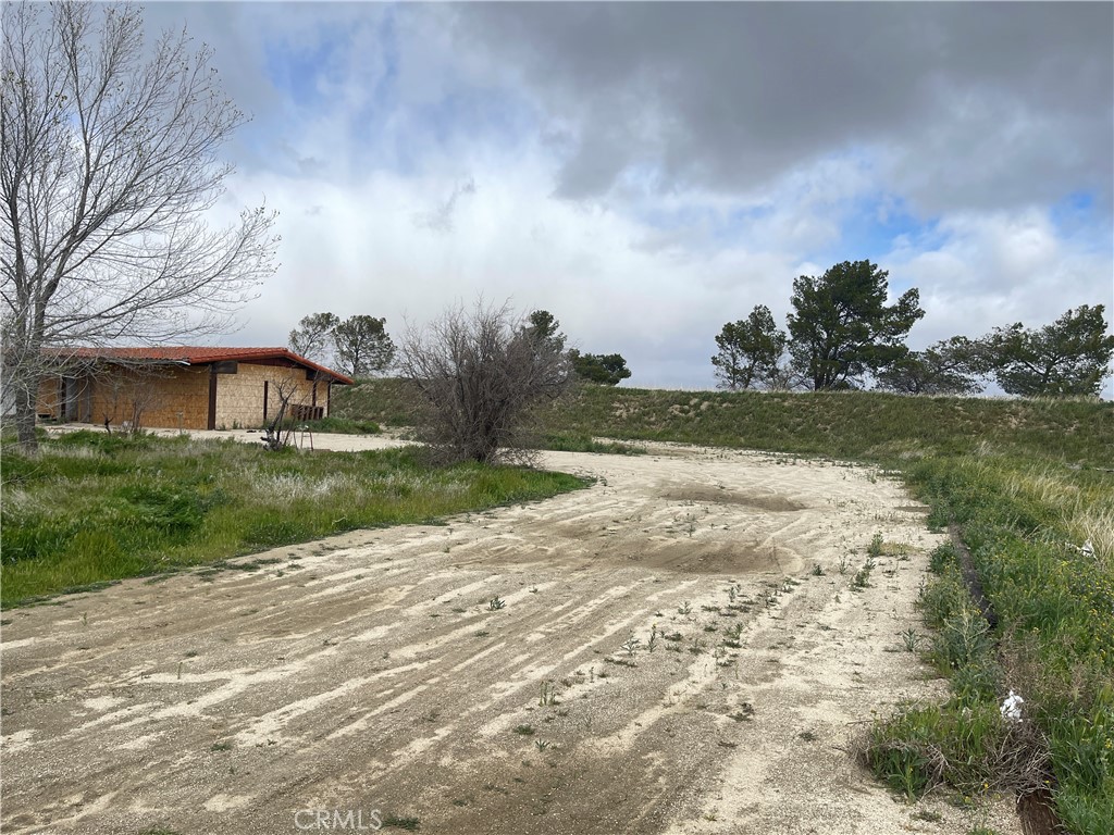 15981 Gaskell Road Property Photo 11