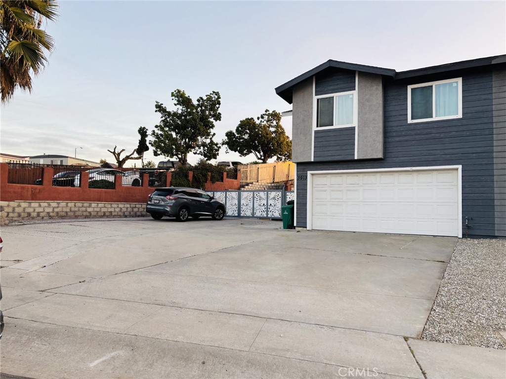 3913 Via Del Bardo Property Photo