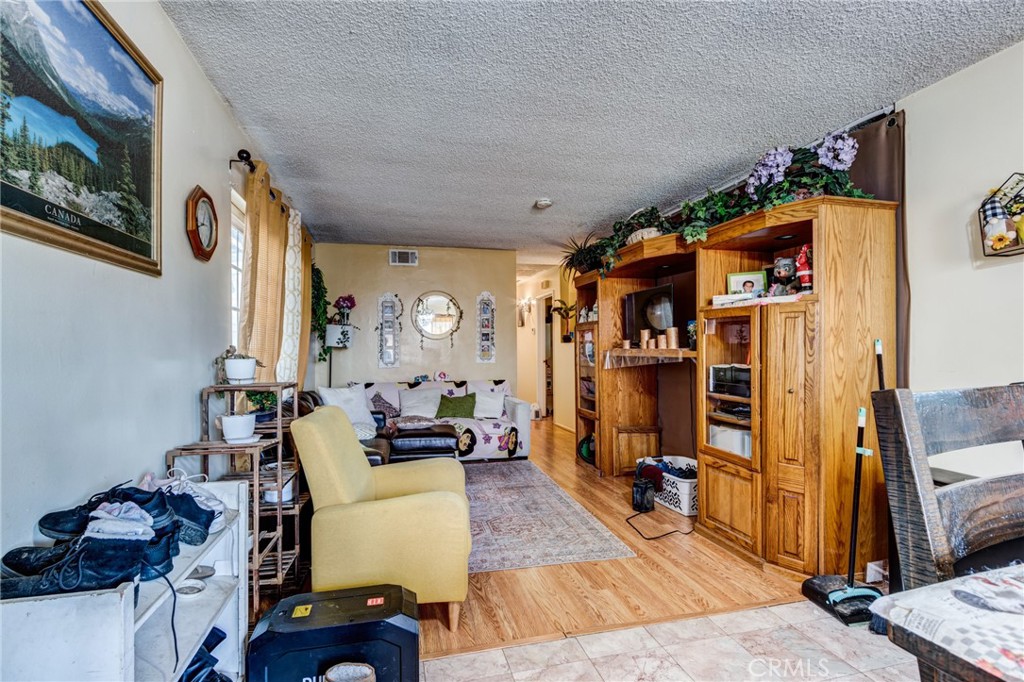 23981 Warren Road Property Photo 9
