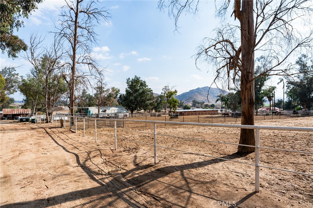 23981 Warren Road Property Photo 23
