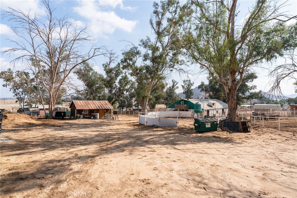 23981 Warren Road Property Photo 24