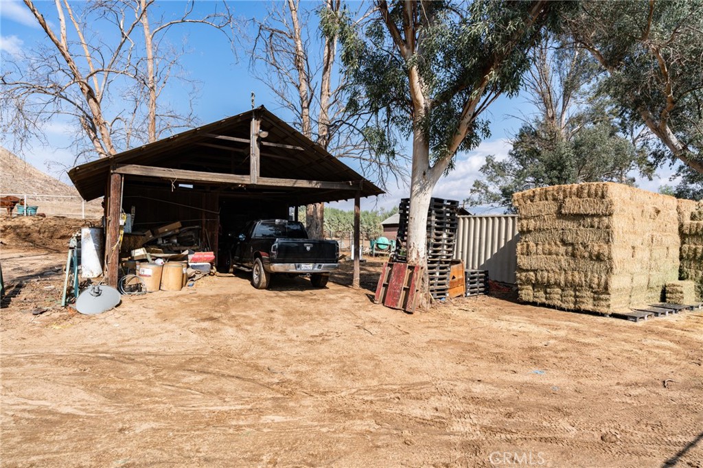 23981 Warren Road Property Photo 26
