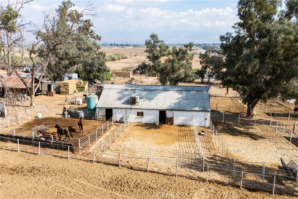 23981 Warren Road Property Photo 29